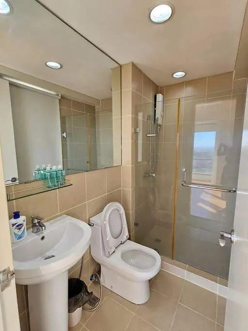 Apartment The Infinity Towers In Bgc - Simple, Elegant & Spacious 2 Bedroom Manila