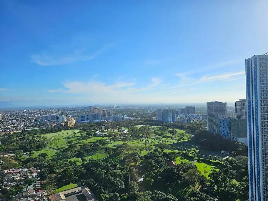 The Infinity Towers In Bgc - Simple, Elegant & Spacious 2 Bedroom Manila Apartment